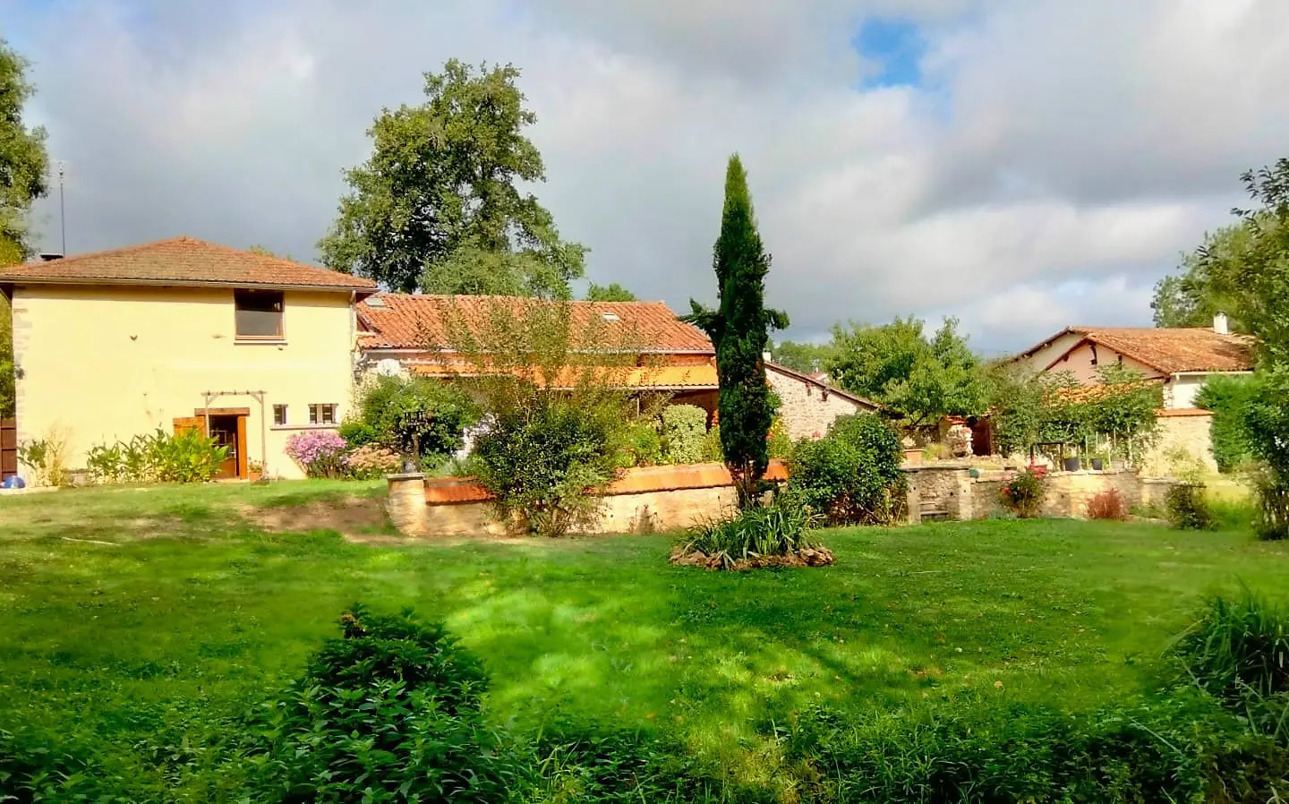 Stone House Of X M² With Outbuildings, Pond, Mature Gardens In Charente