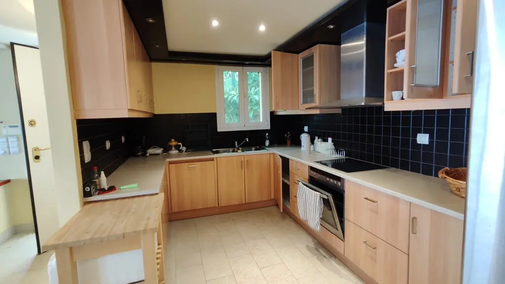 Detached House Of 302 M² In Corfu
