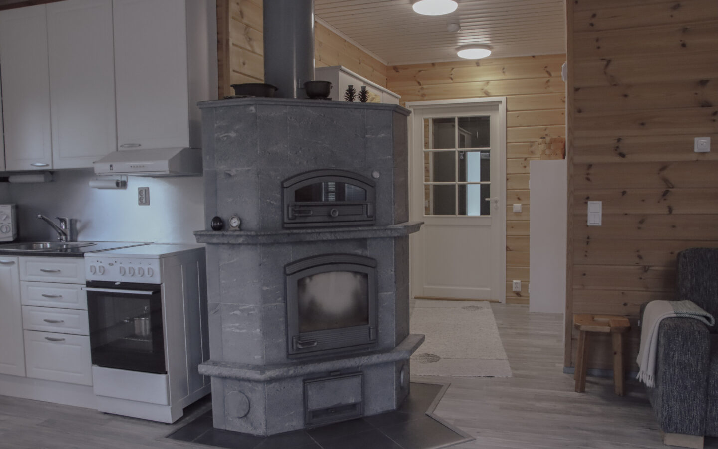 House With Sauna & Lake View In Arctic