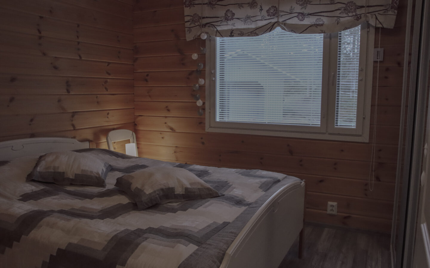 House With Sauna & Lake View In Arctic