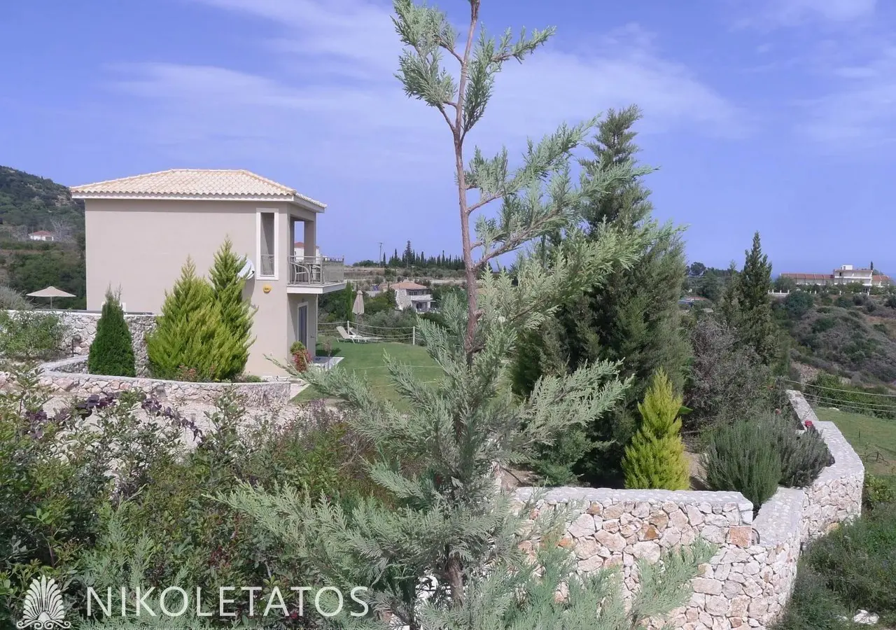 Villa Of 1800 M² With A Sea View In Ratzakli, Greece
