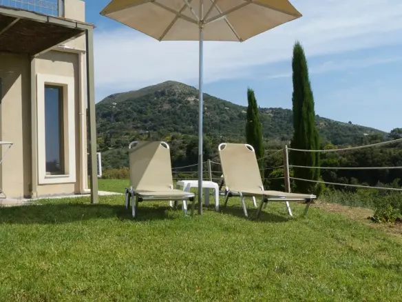 Villa Of 1800 M² With A Sea View In Ratzakli, Greece