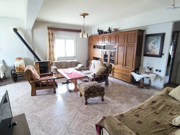3-bedroom Maisonette In Paralia, Greece (232 M²)