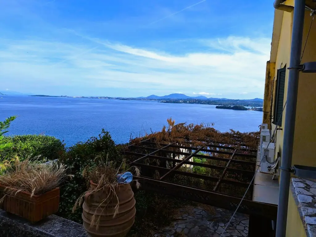 Detached House Of 302 M² In Corfu