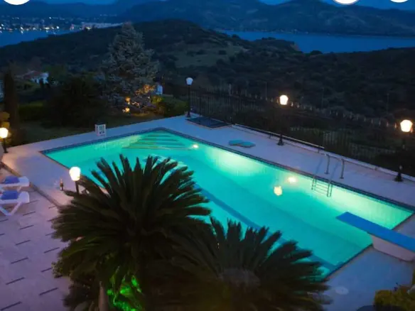 Villa Of 350 M² In Attica
