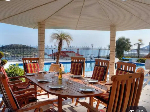 Villa Of 350 M² In Attica