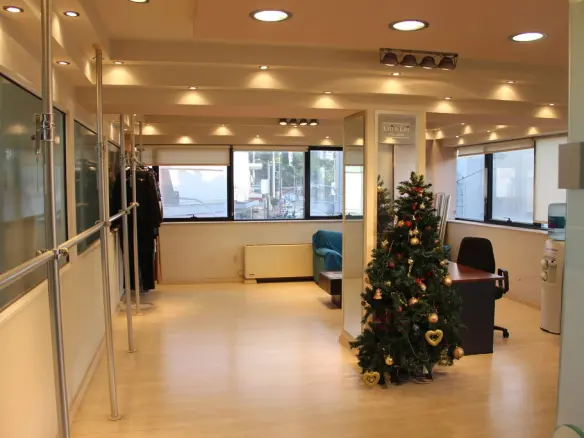 Building Of 1070 M² In Athens