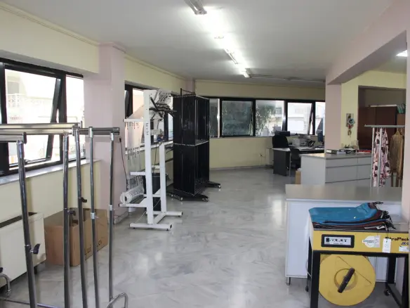 Building Of 1070 M² In Athens
