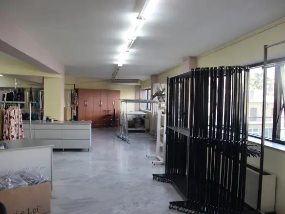 Building Of 1070 M² In Athens