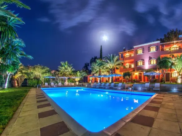 Hotel Of 500 M² In Corfu