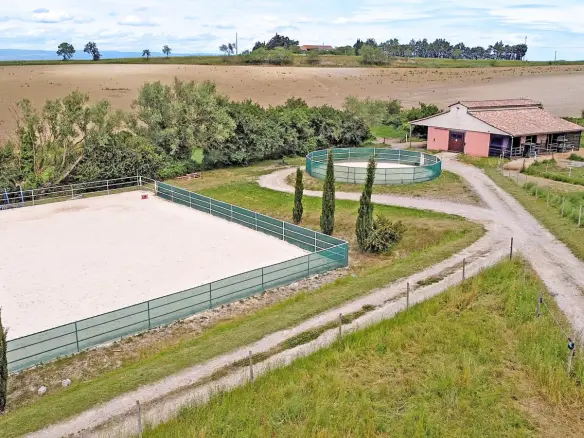 Detached House In Ferran