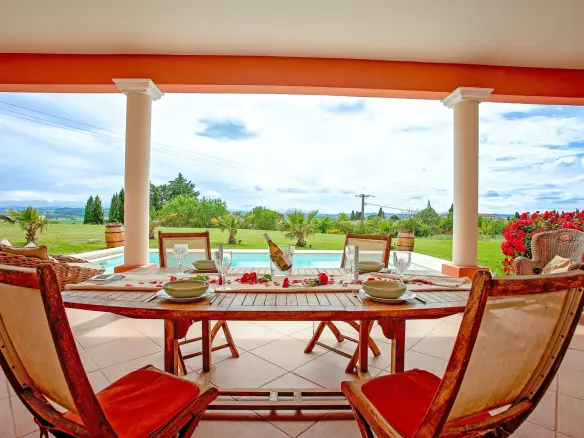 Detached House In Ferran