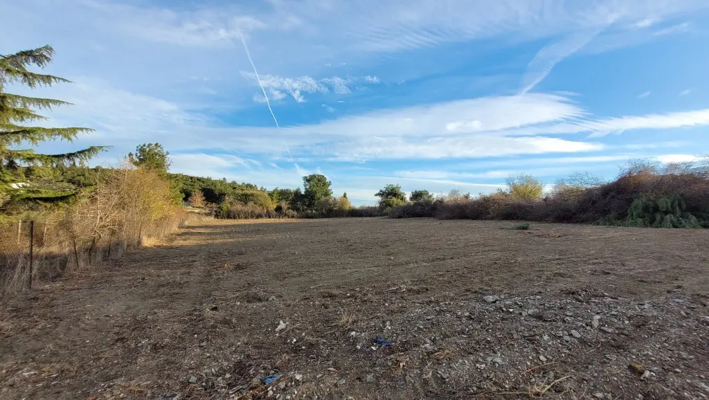 Land Of 4500 M² In The Suburbs Of Thessaloniki