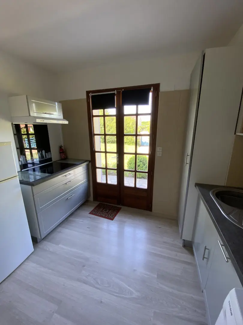Four-bedroom Village Property Of 200 M² With Pool And Mature Gardens In Sunnyvale