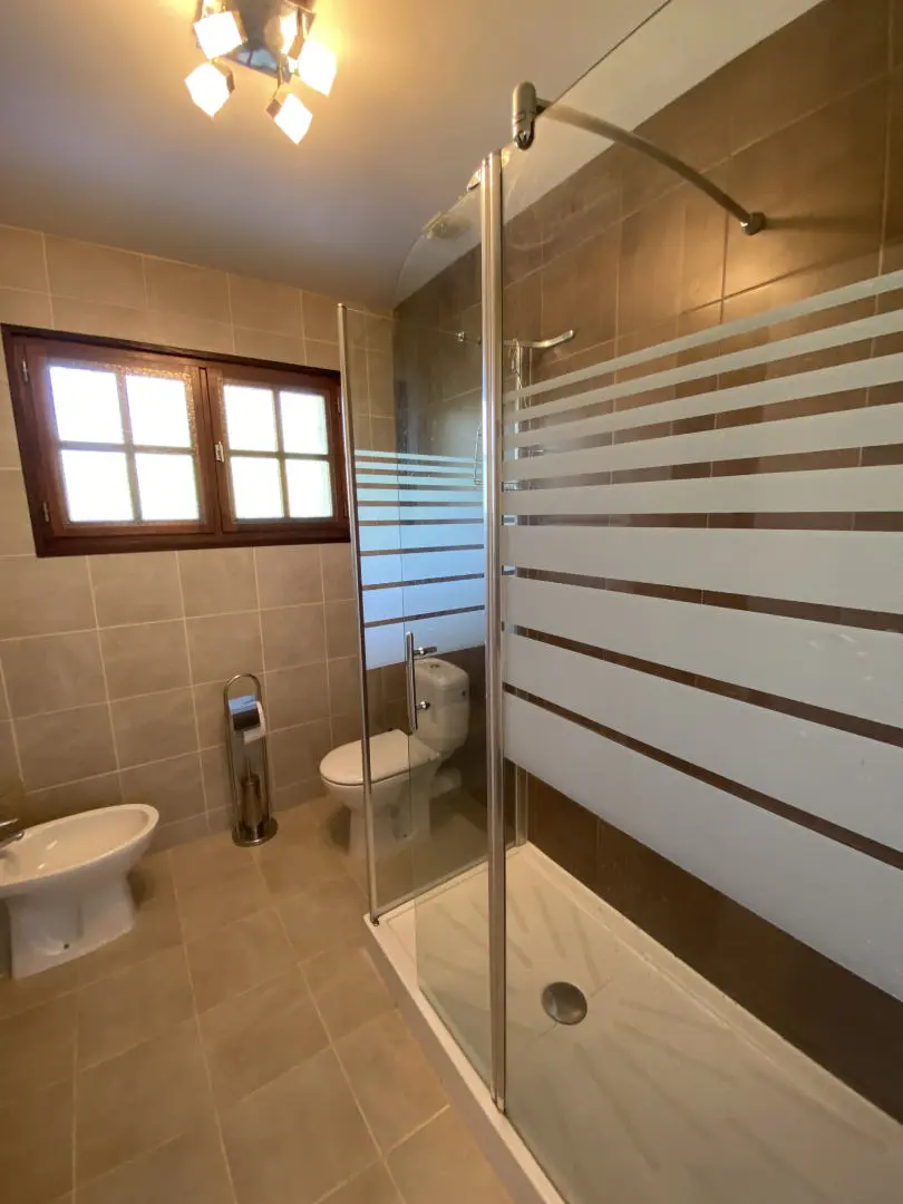 Four-bedroom Village Property Of 200 M² With Pool And Mature Gardens In Sunnyvale