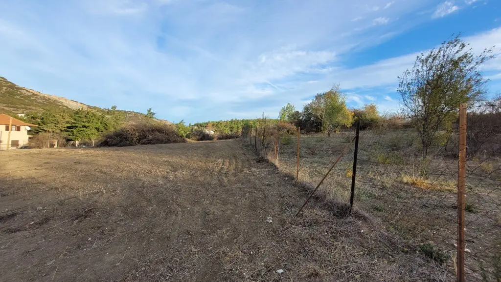 Land Of 4500 M² In The Suburbs Of Thessaloniki