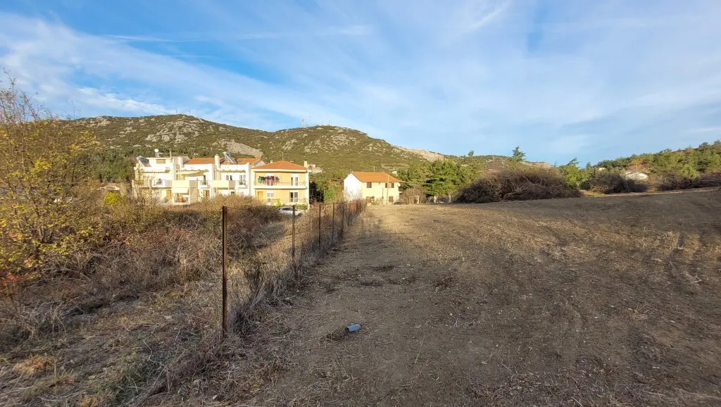 Land Of 4500 M² In The Suburbs Of Thessaloniki
