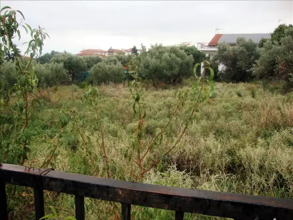 Land Of 949 M² In The Suburbs Of Thessaloniki