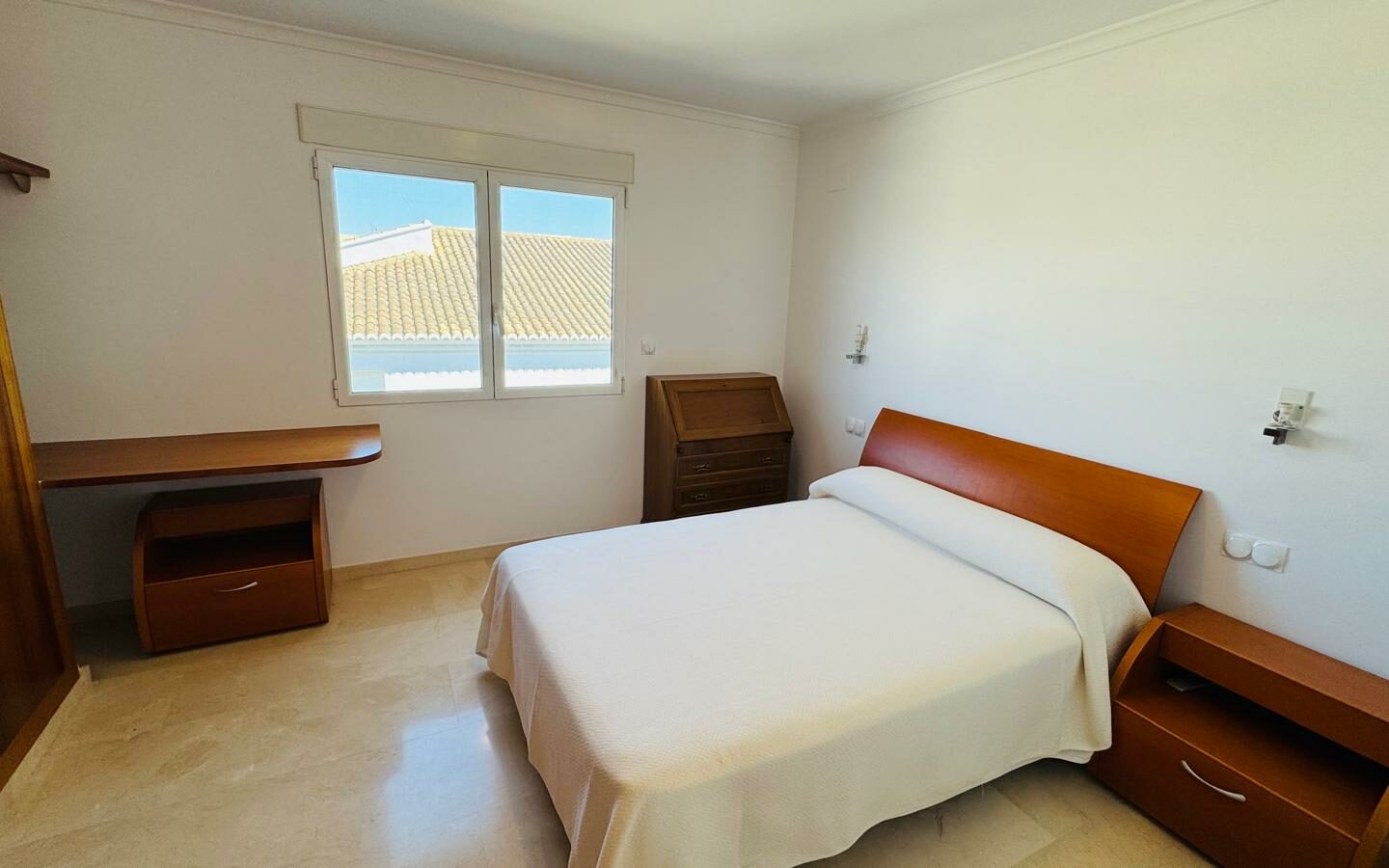 Villa In Oliva With Elevator, Heated Pool And Large Garden