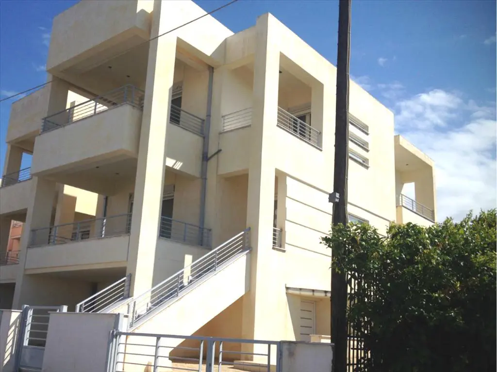 Dvoetažna kuća od 196 m² u istočnom Peloponezu