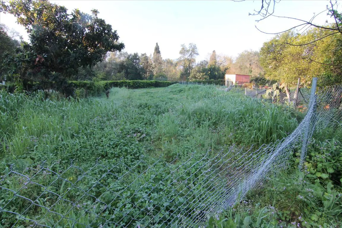 Land Of 378 M² In Corfu