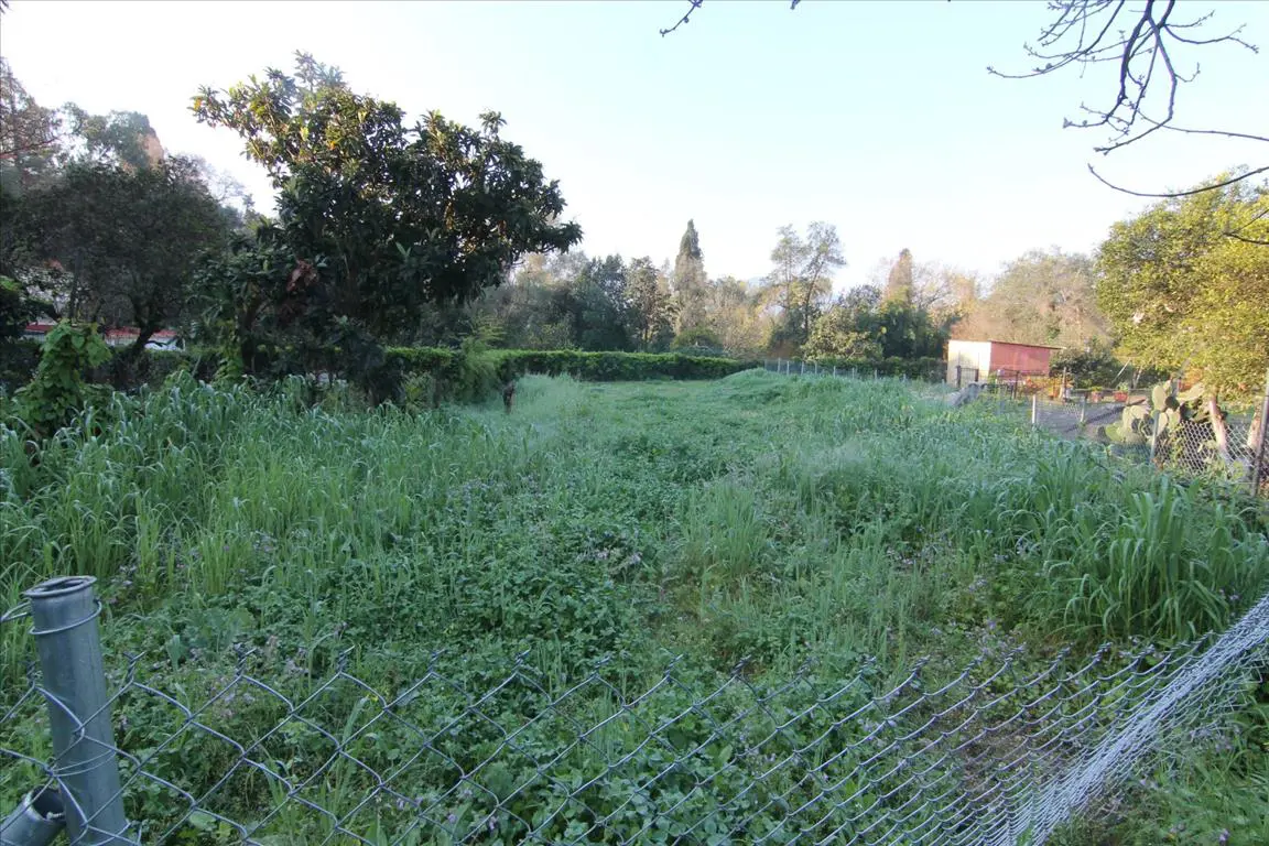 Land Of 378 M² In Corfu