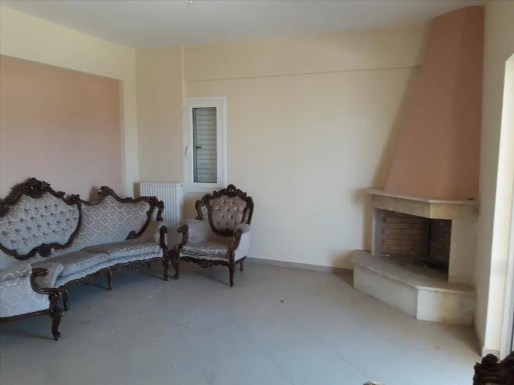 Dvoetažna kuća od 196 m² u istočnom Peloponezu