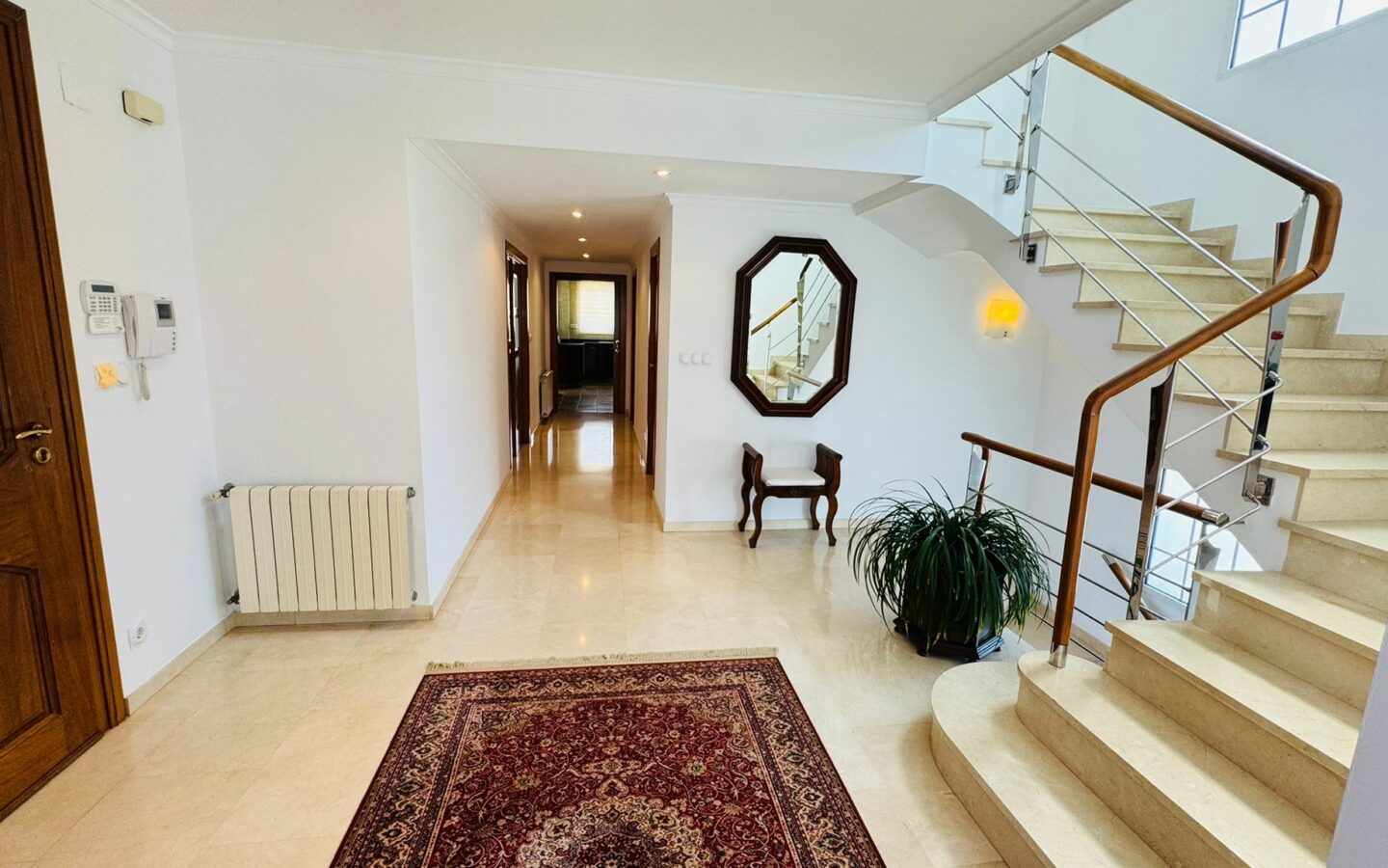Villa In Oliva With Elevator, Heated Pool And Large Garden