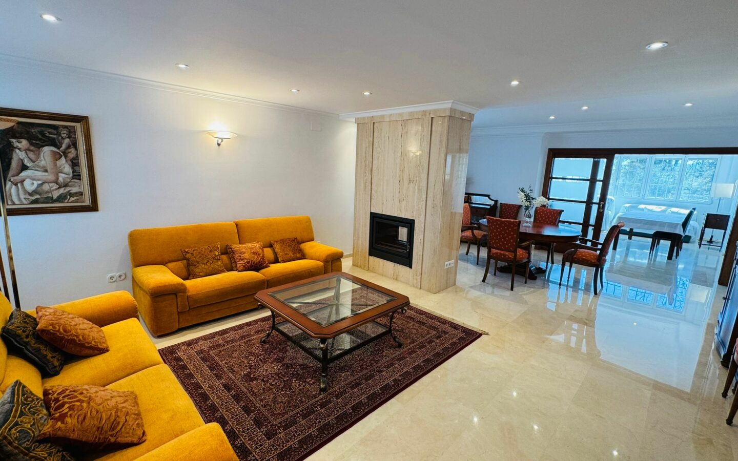 Villa In Oliva With Elevator, Heated Pool And Large Garden