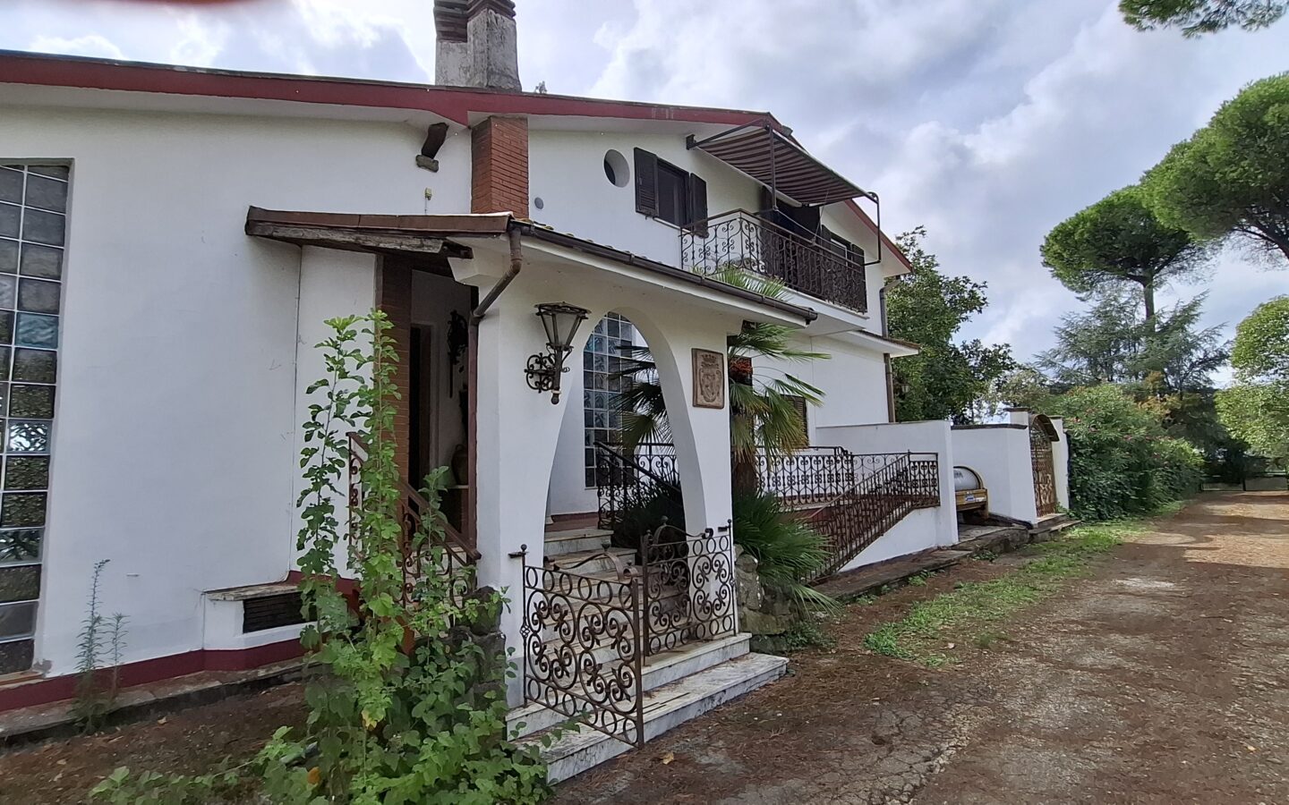 Villa Of 500 M² With Vineyard, Olive Grove And Swimming Pool In Wine Country Near Rome
