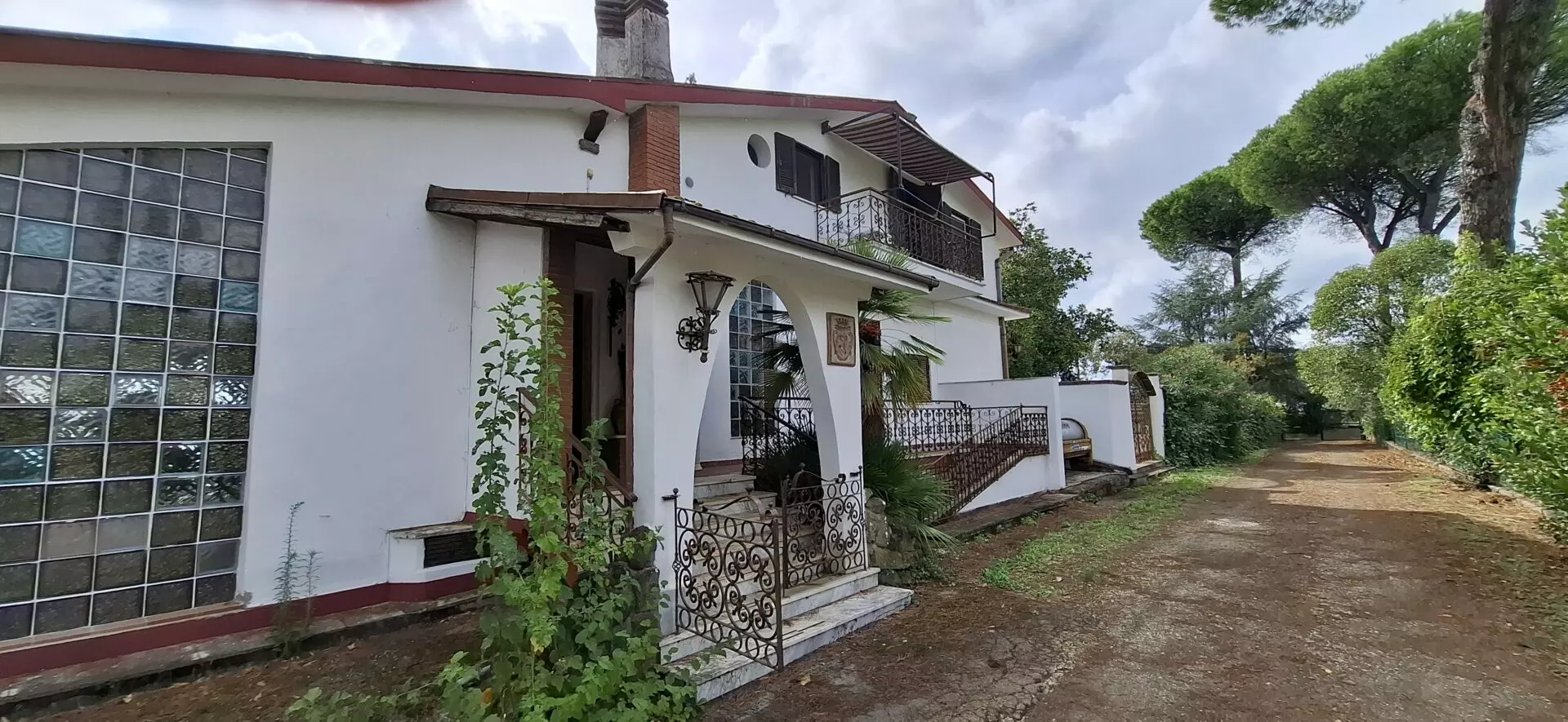 Villa Of 500 M² With Vineyard, Olive Grove And Swimming Pool In Wine Country Near Rome