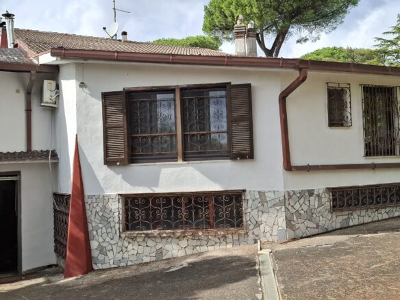 Villa Of 500 M² With Vineyard, Olive Grove And Swimming Pool In Wine Country Near Rome