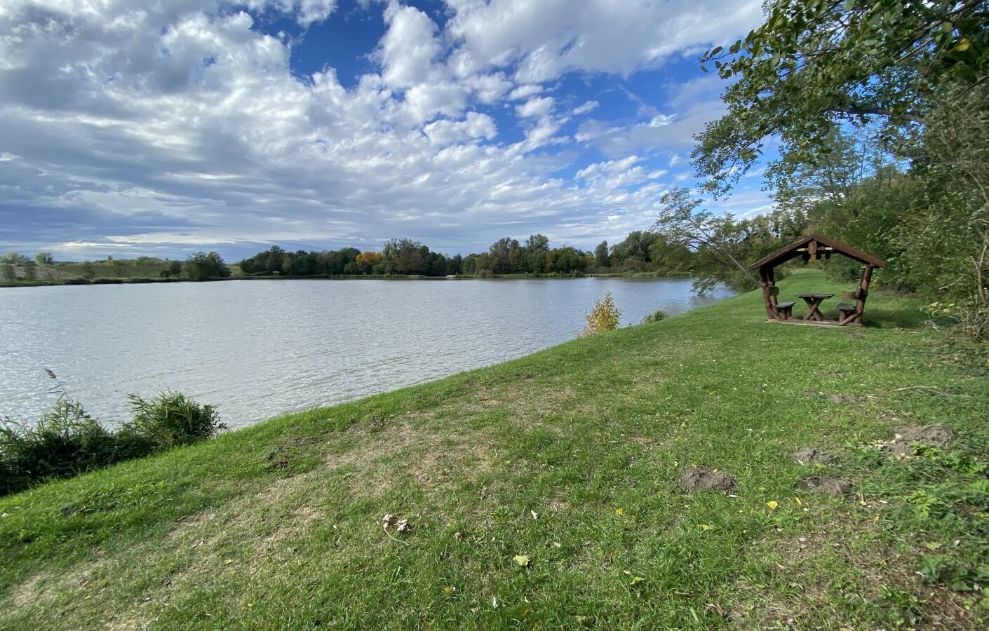 Spacious 280 M² Mediterranean Villa With Large Garden Near A Lake – Peaceful Countryside Living In Hungary