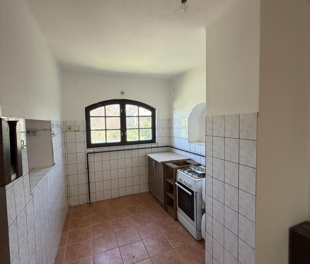 Spacious 280 M² Mediterranean Villa With Large Garden Near A Lake – Peaceful Countryside Living In Hungary