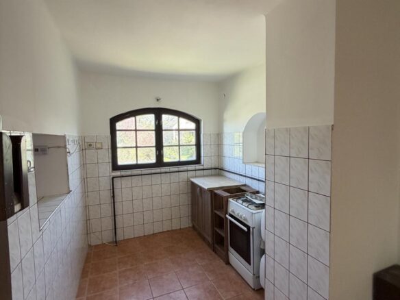 Spacious 280 M² Mediterranean Villa With Large Garden Near A Lake – Peaceful Countryside Living In Hungary