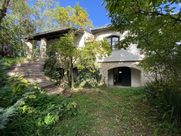 Spacious 280 M² Mediterranean Villa With Large Garden Near A Lake – Peaceful Countryside Living In Hungary