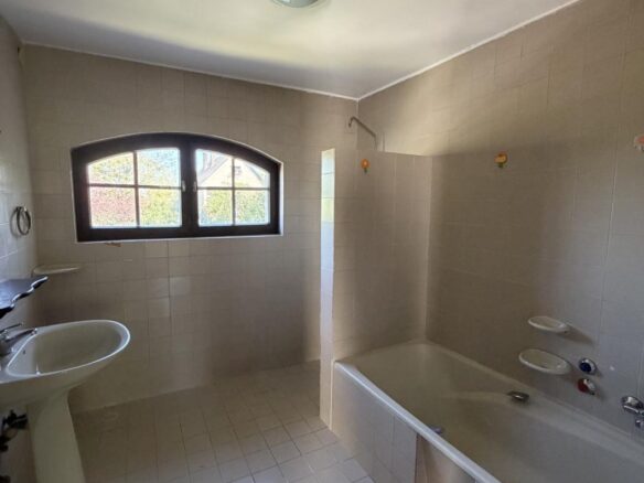 Spacious 280 M² Mediterranean Villa With Large Garden Near A Lake – Peaceful Countryside Living In Hungary