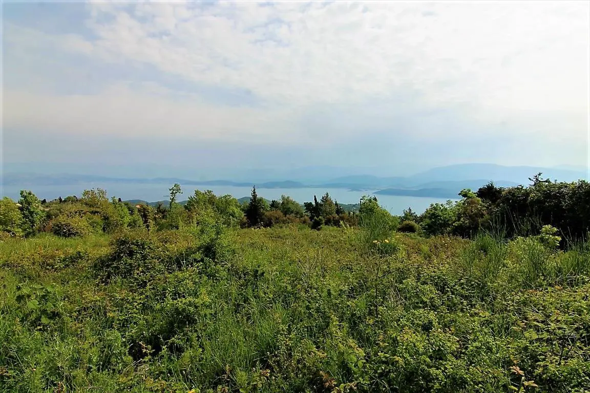 Land Of 2700 M² In Corfu