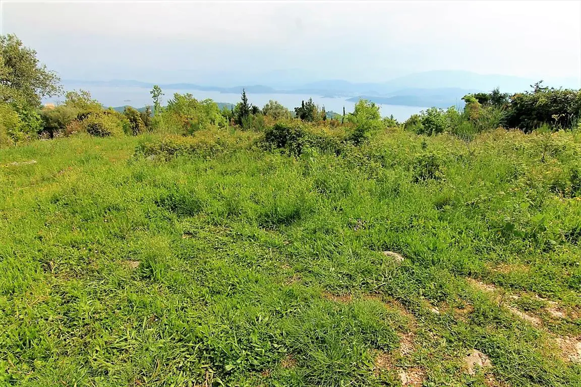 Land Of 2700 M² In Corfu