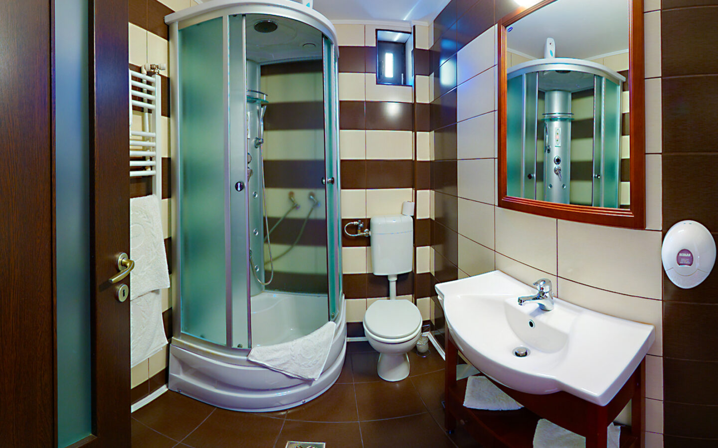Investment Opportunity – Turnkey Business – 4* Guesthouse – Mamaia Nord – The Saint-tropez Of The East