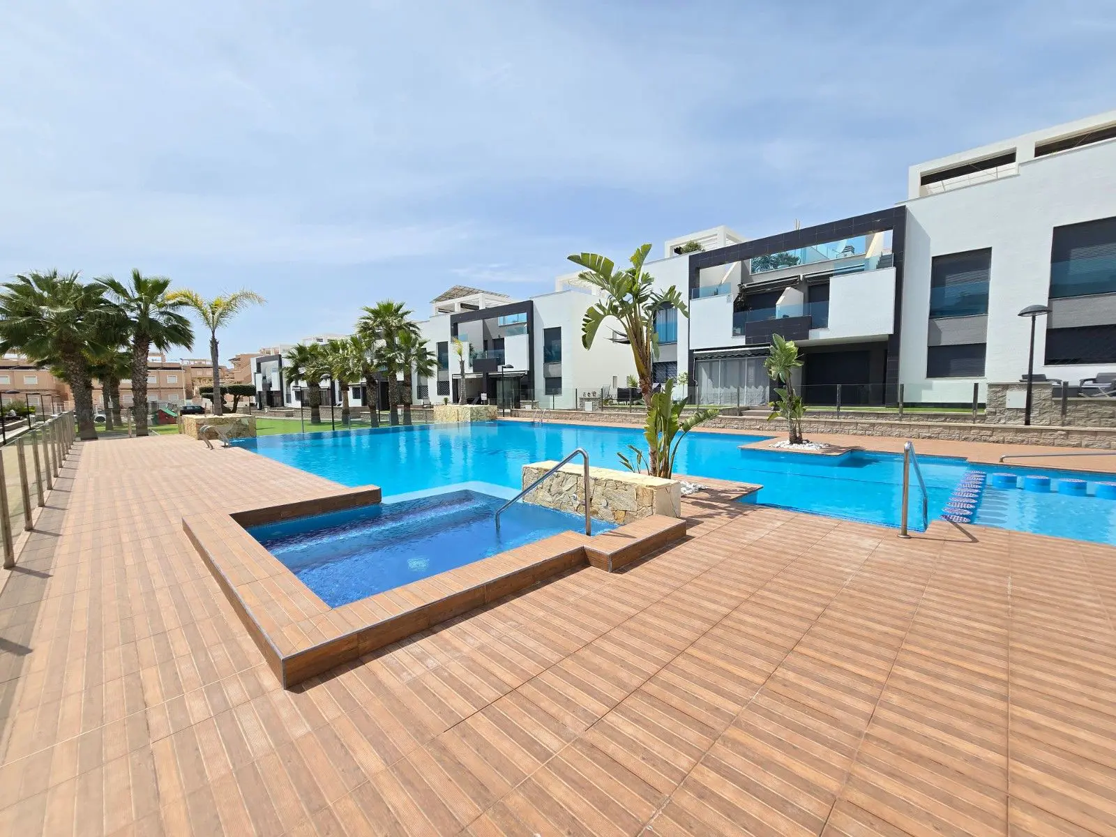 Apartment Of 78 M² In Torrevieja, Spain
