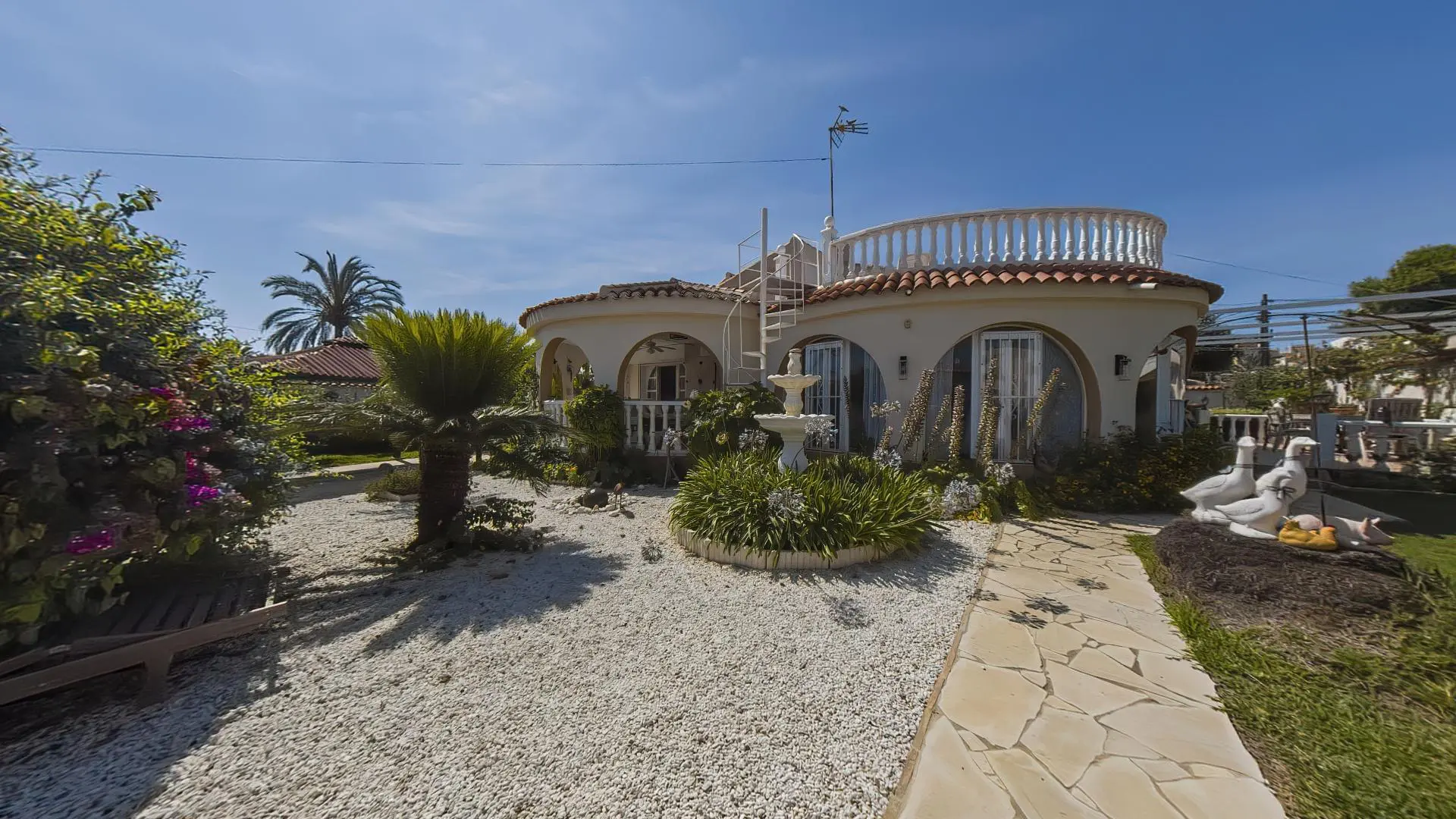 Villa Of 255 M² In Torrevieja, Spain