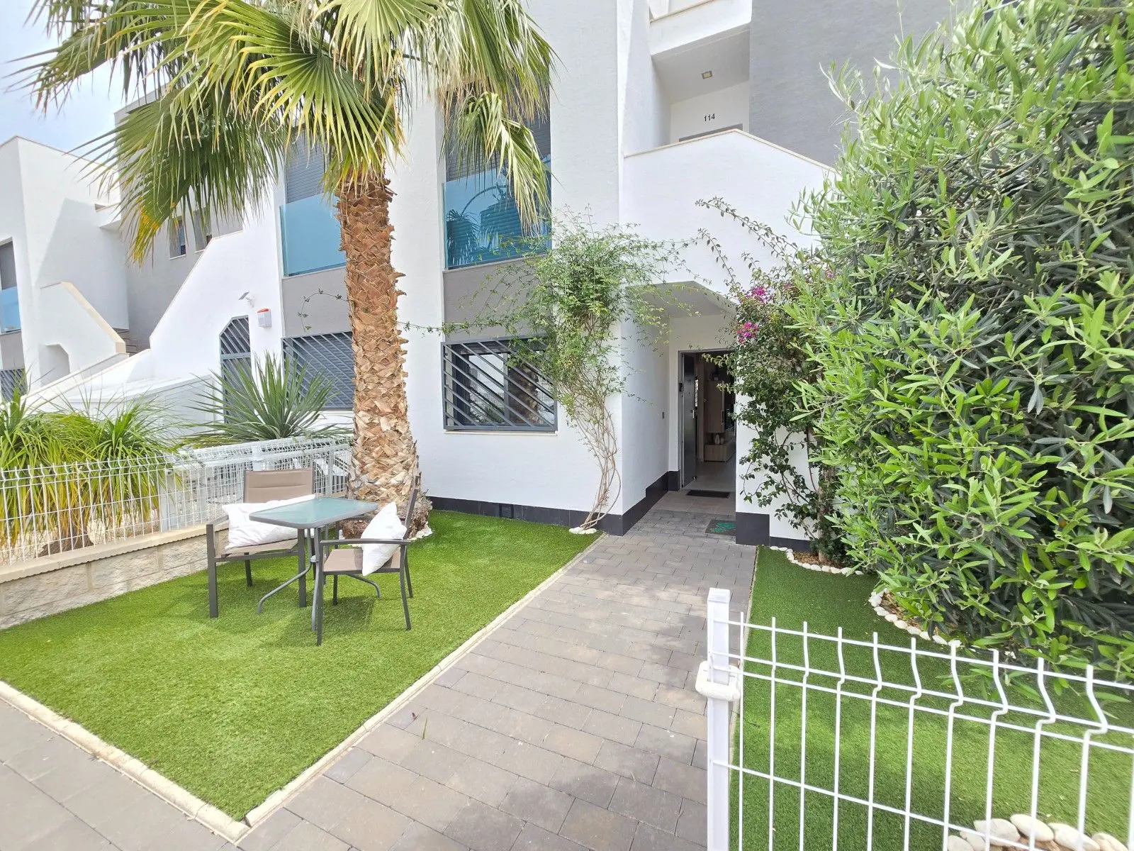 Apartment Of 78 M² In Torrevieja, Spain