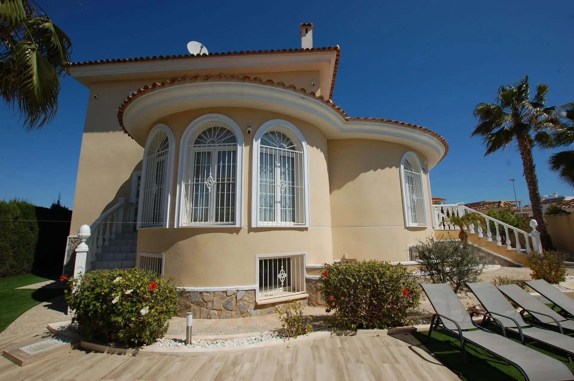 Villa Of 380 M² In Rojales, Spain