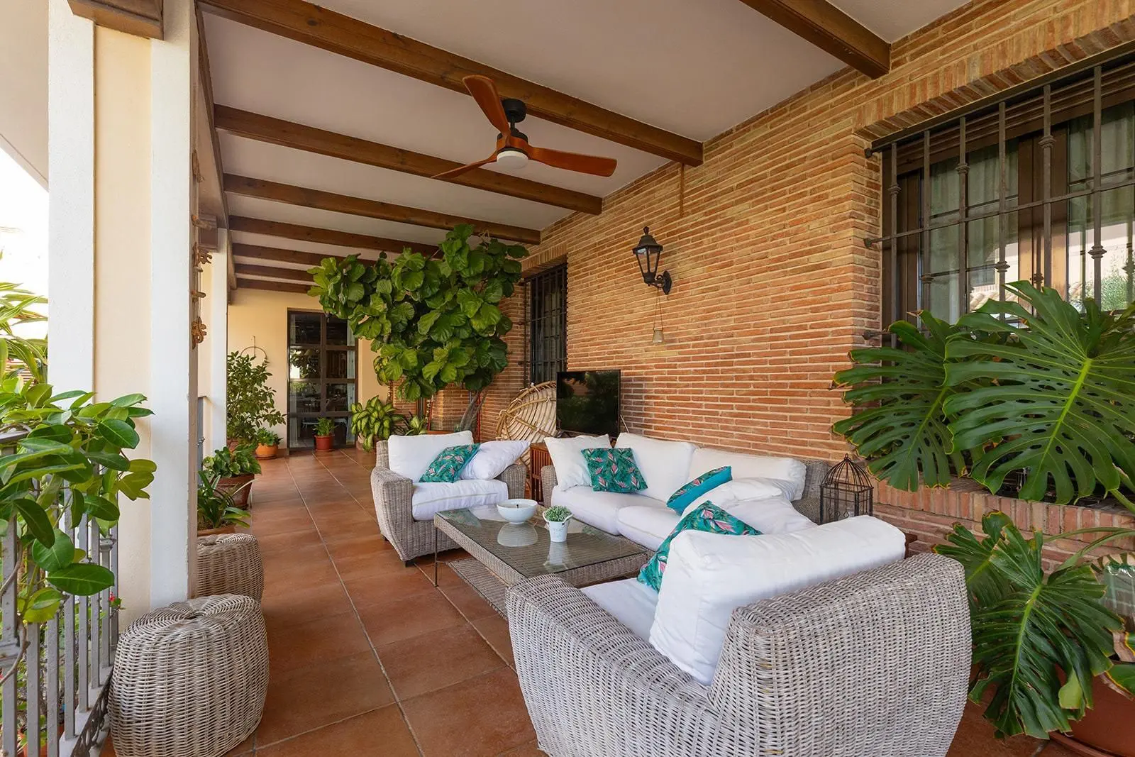 Villa 800 M² In Torrevieja, Spain – Mediter Real Estate