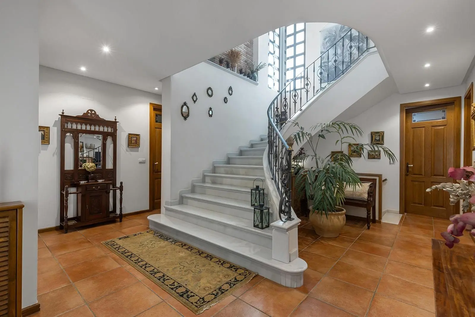 Villa 800 M² In Torrevieja, Spain – Mediter Real Estate