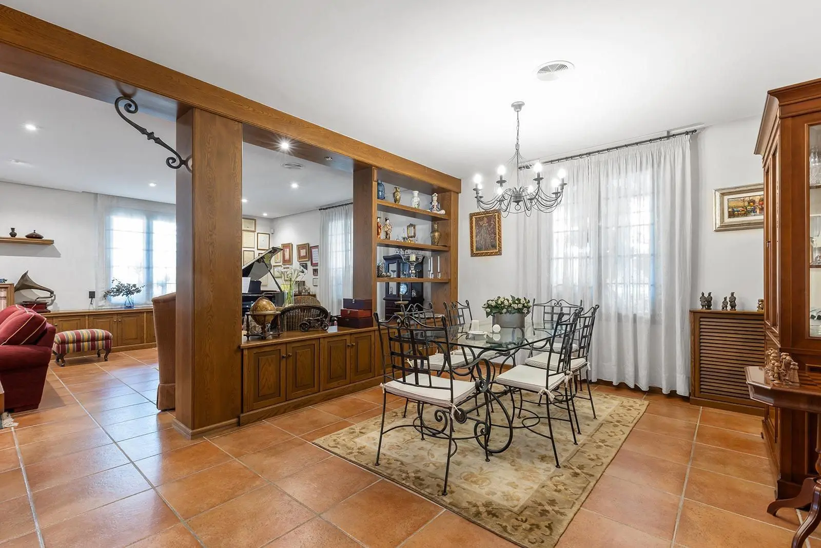 Villa 800 M² In Torrevieja, Spain – Mediter Real Estate
