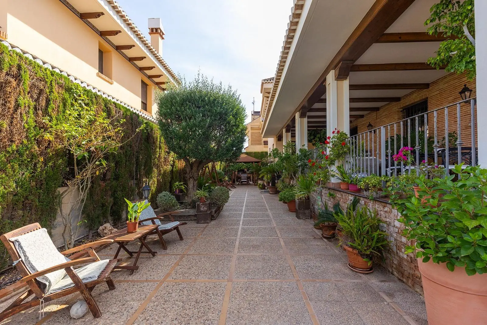 Villa 800 M² In Torrevieja, Spain – Mediter Real Estate