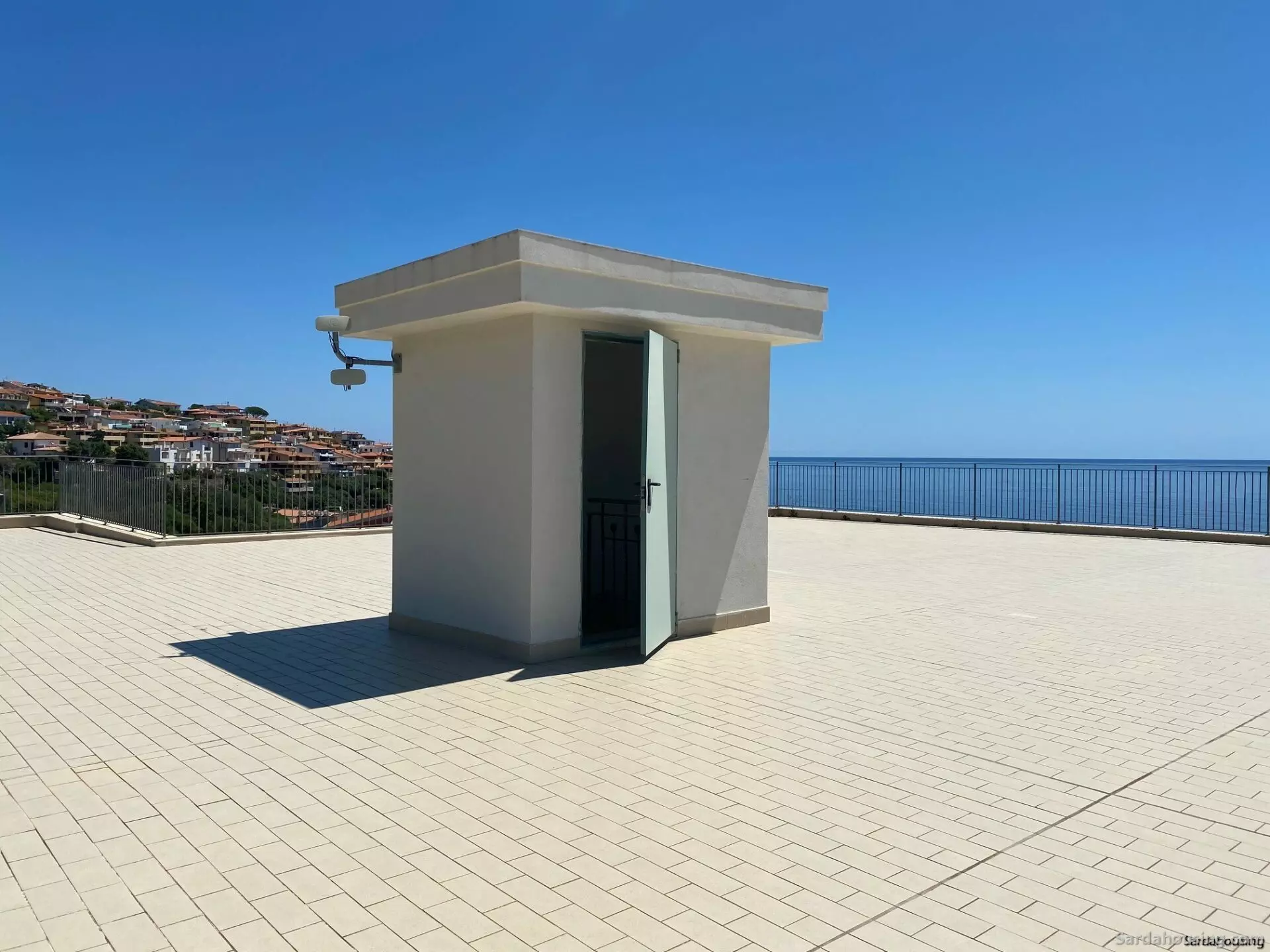 Penthouse With Views 150 M To The Beach In Sardinia