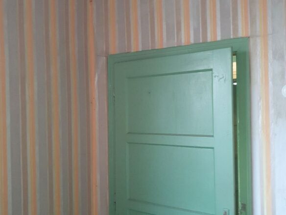 Estate Of 1000 M² With A Large Yard And Fast Access To Sofia (airport)